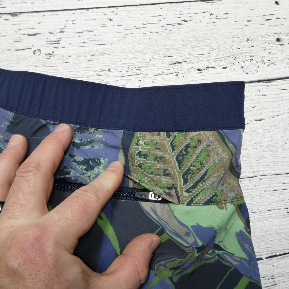 Rhone Shorts Mens‎ XL Blue Tropical Floral Swim Trunks Lined 6 Inseam Quick Dry